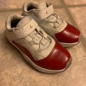 nike air jordan 11 cmft low cherry 12c